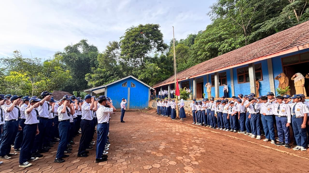Upacara Bendera & Pembinaan Karakter